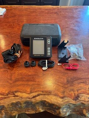 Eagle Strata 128 Fish Finder - Black